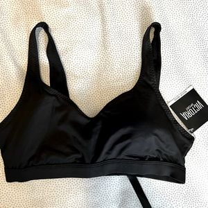 BNWT VICTORIA’S SECRET SPORTS BRA - black - MEDIUM